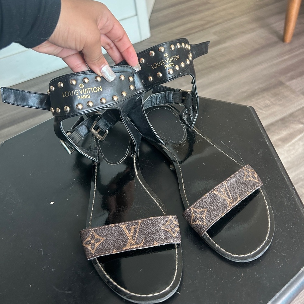louis vuitton sandals